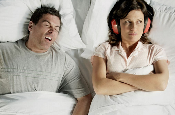 How to Deal with a Snoring Spouse